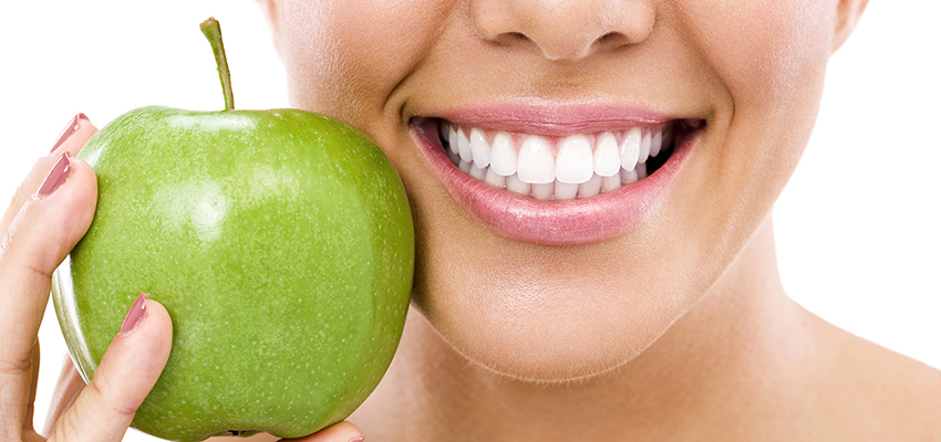 Coronaria hammasklinikan suuhygienisteiltä hampaiden valkaisut sekä hammaskiven ja värjäymien poistot edullisesti!